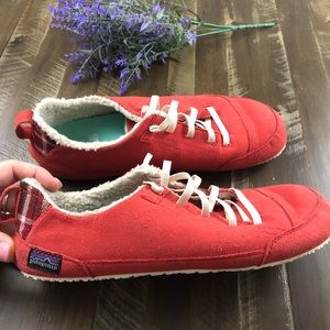 Patagonia Red Advocate Lace Canvas Shoes Size 9